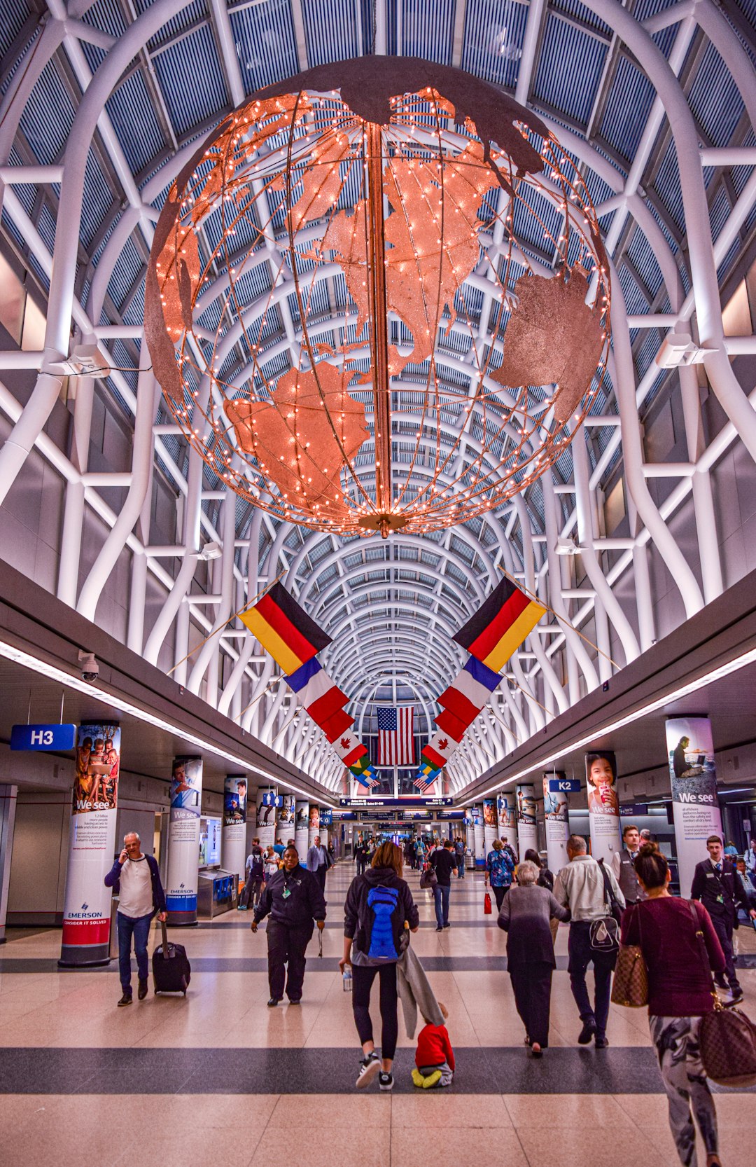 Chicago O'Hare International Airport (ORD)